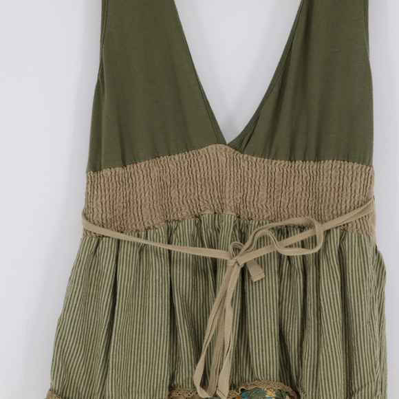 Free People Women's Tank Top Size Medium Bohemian Embroidered Fit and Flare - Picture 11 of 12